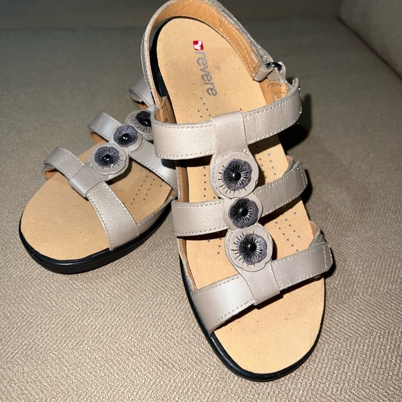NWOT Revere Women's Sandals - Picture 1 of 8